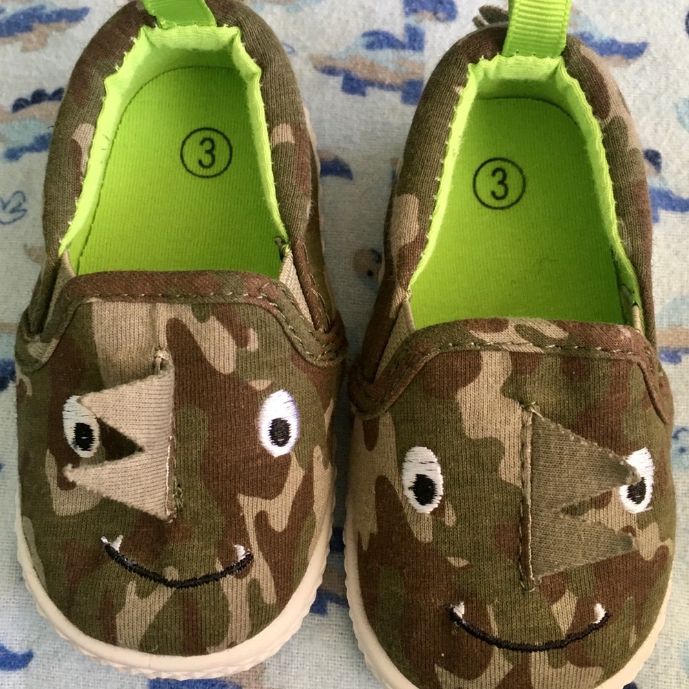 Baby shoes size 3
